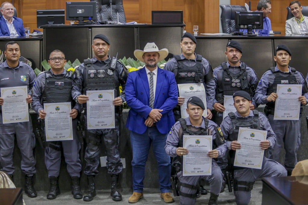Sessão Especial homenageia personalidades de Mato Grosso