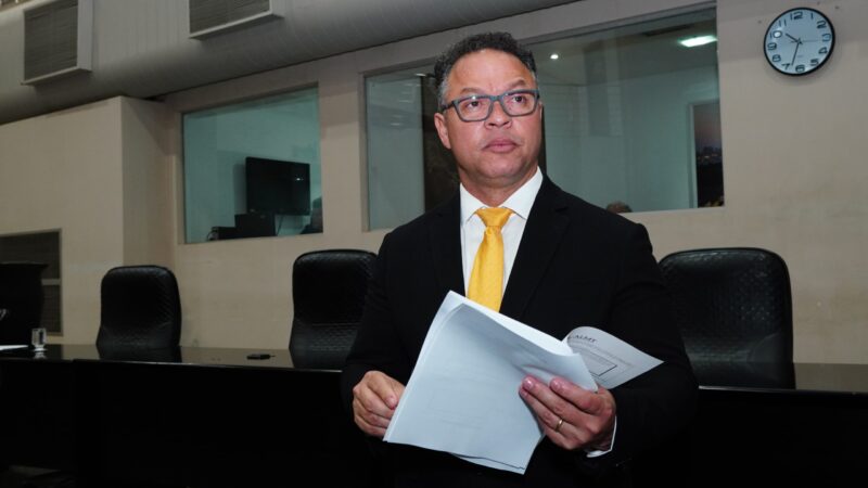 Cláudio Ferreira denuncia falta de transparência da gestão de Rondonópolis