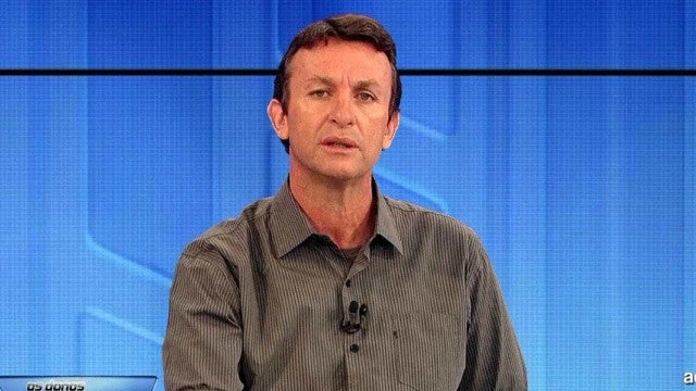 Neto faz acordo com Sampaoli após processo e divulga ação beneficente do treinador