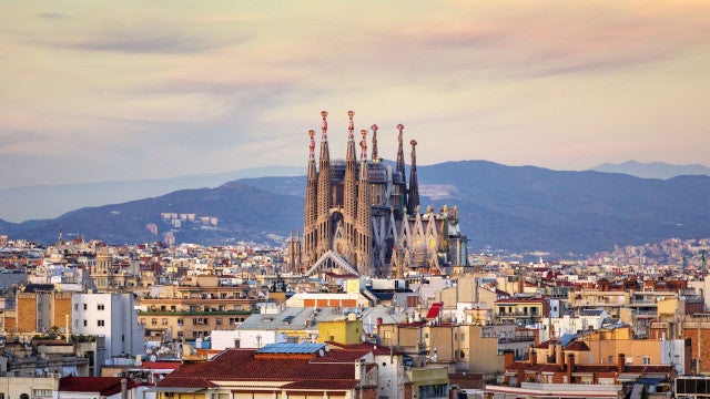 Irmãs são encontradas mortas em Barcelona horas antes de serem despejadas