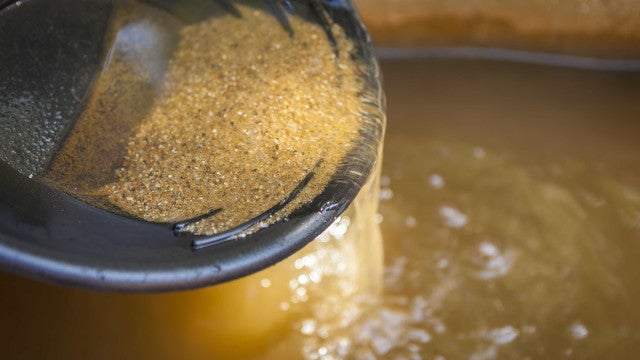 Só 9,5% dos avais para extrair ouro no Brasil estão regulares, aponta levantamento