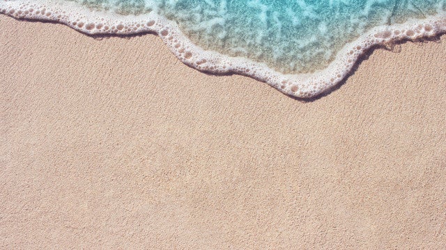 Casal é detido por ter relações sexuais na frente de menores em praia