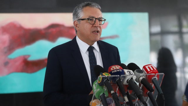 Lula sempre cumpriu metas fiscais em governos anteriores, diz Padilha