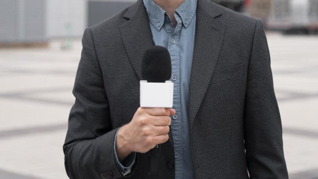 Rússia condena repórter americano a 16 anos de cadeia por espionagem