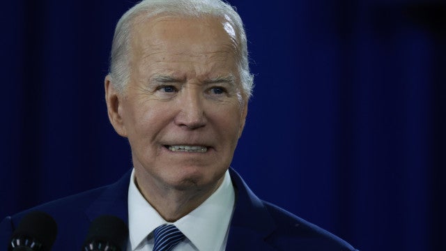 Biden faz nova confusão, esquece nome de secretário da Defesa e o chama de ‘o homem negro’
