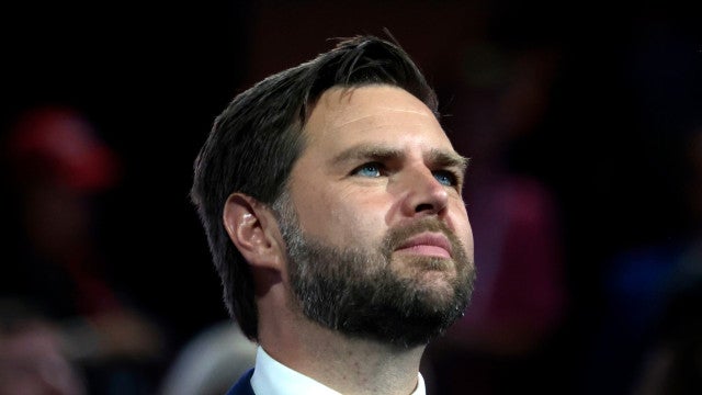 Vance prega versão trumpista de sonho americano em 1º discurso como vice de chapa