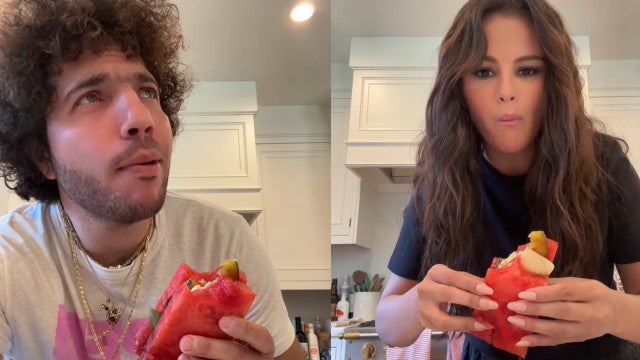 Selena Gomez experimenta sanduíche ‘diferentão’ e reage com vídeo na web