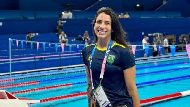 Nadadora brasileira expulsa se pronuncia e relata denúncia de assédio
