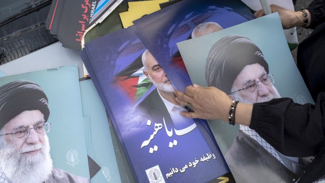 Líder do Irã, aiatolá Khamenei ordena ataque contra Israel, diz jornal