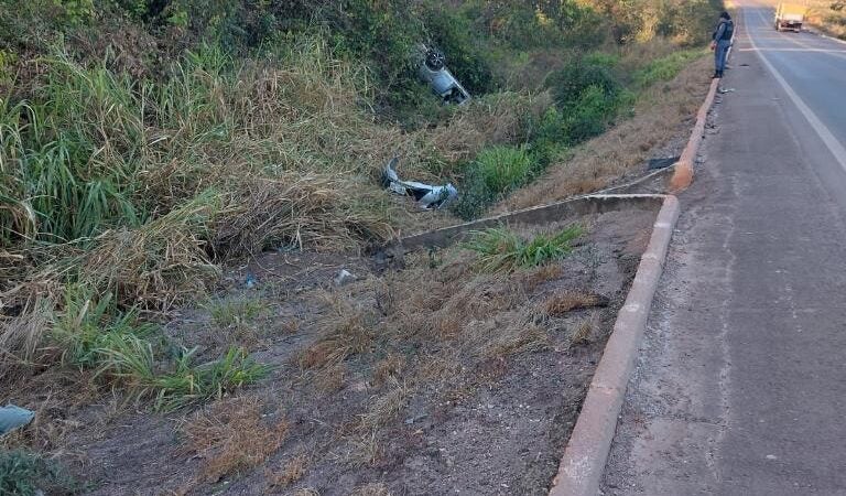 Corpo de Bombeiros atende ocorrência acidente de trânsito com vítima na BR-163