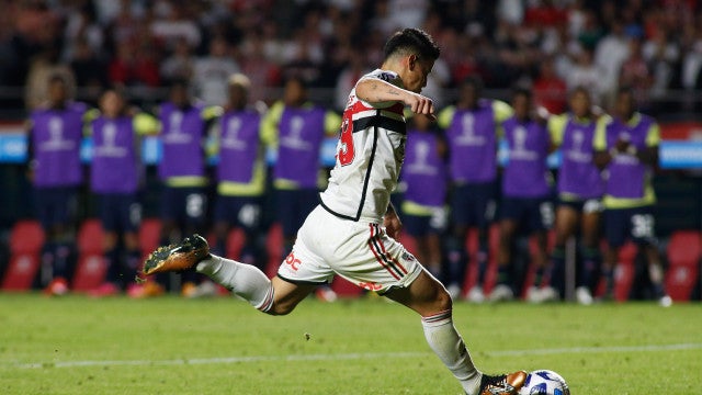 São Paulo dá entrada em rescisão e não vai se despedir de James Rodríguez
