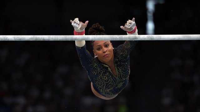 ‘Sempre vou te amar’, diz Lorrane Oliveira , medalhista olímpica em homenageia a irmã