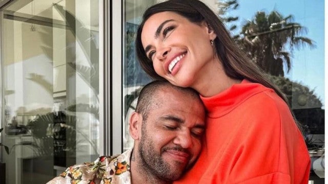 Joana Sanz faz post ‘feliz’ com Dani Alves cozinhando em ilha na Espanha