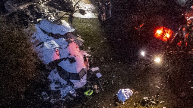 Hipóteses para queda de avião em Vinhedo vão de falha em hélices a formação de gelo nas asas