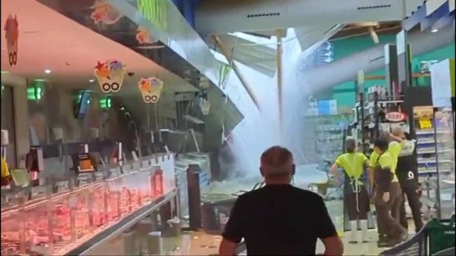 Supermercado em Valência é evacuado após teto desabar em clientes