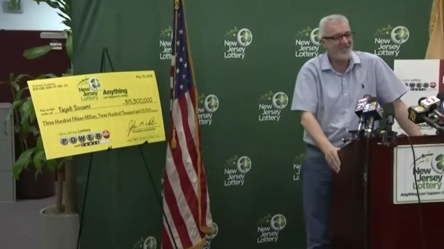 Homem vai a supermercado devolver suco de laranja e ganha R$ 1,7 bilhão