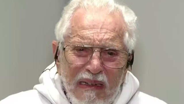 Carlos Alberto de Nóbrega chora ao falar do amigo; vídeo