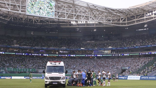 Patryck, do São Paulo, recebe alta após lesão em clássico com Palmeiras
