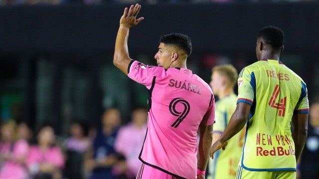 Suárez homenageia com gol jogador no Nacional internado em São Paulo