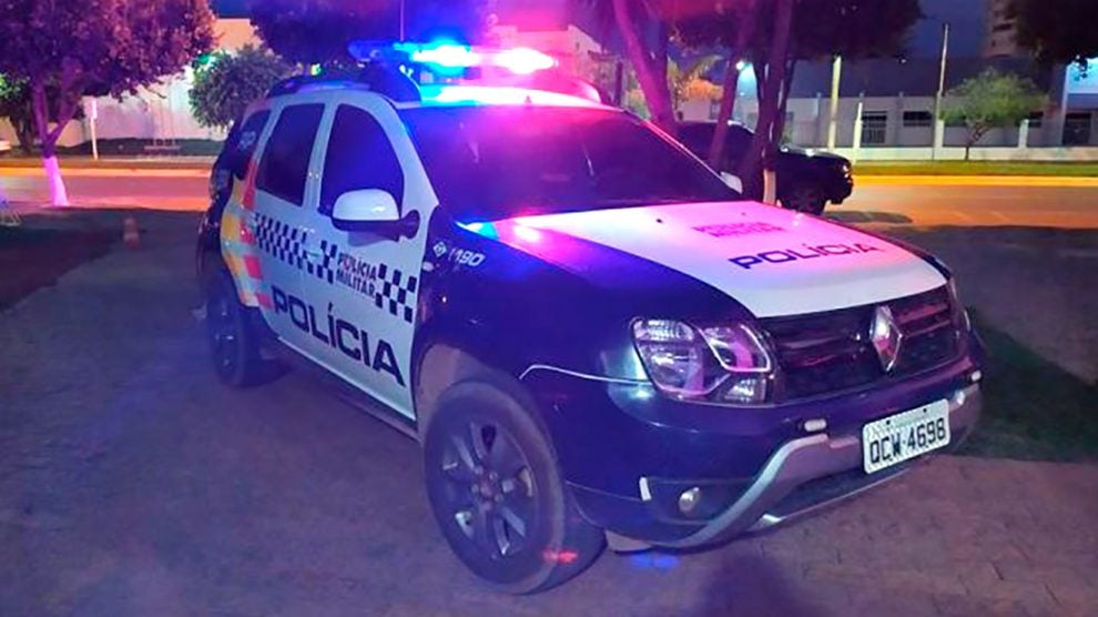 Em Peixoto de Azevedo polícia prende homem que atirou contra a própria companheira