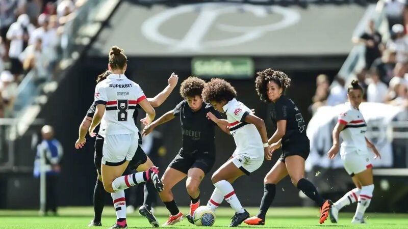 São Paulo e Corinthians chegam à final do Brasileiro Feminino