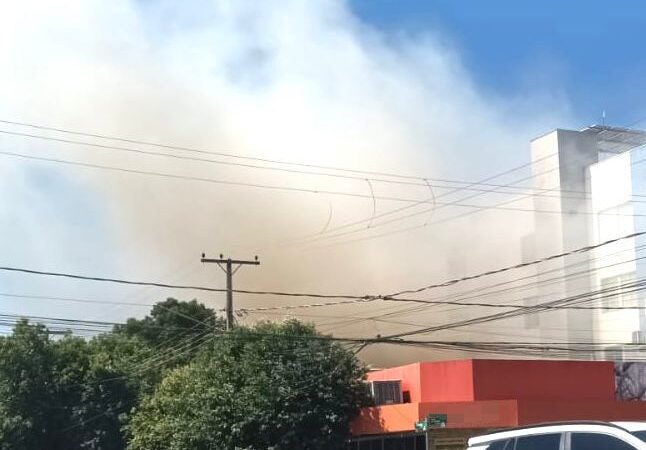 Incêndio danifica estabelecimento no centro de Sinop