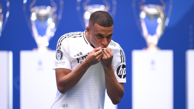 Mbappé sofre lesão na coxa, desfalca o Real Madrid em clássico, e pode abrir vaga para Endrick