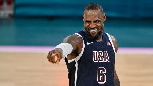 LeBron James critica campo da Neo Química Arena no jogo da NFL: ‘É horrível’