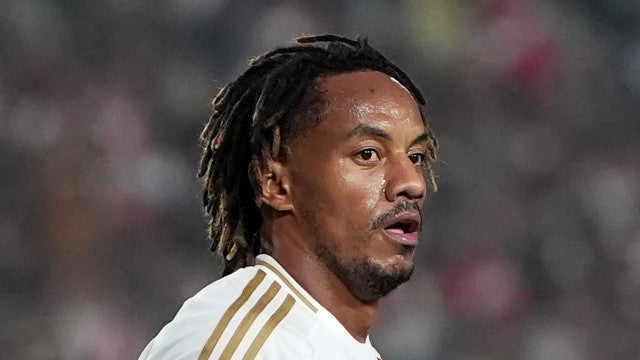 Corinthians oficializa contratação do peruano André Carrillo; reforço já está no BID