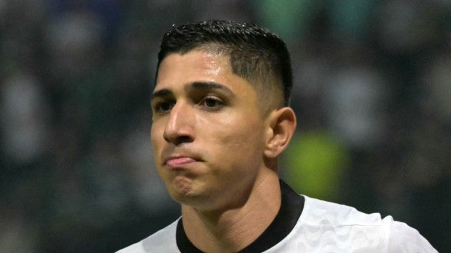 Uruguai, desfalcado, segura empate sem gols com a Venezuela após aposentadoria de Suárez