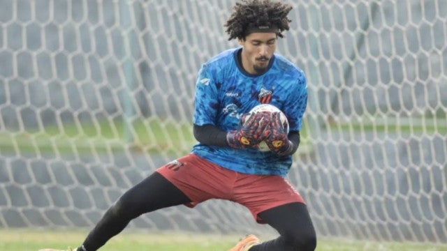 Família culpa São Paulo por depressão e suicídio de goleiro
