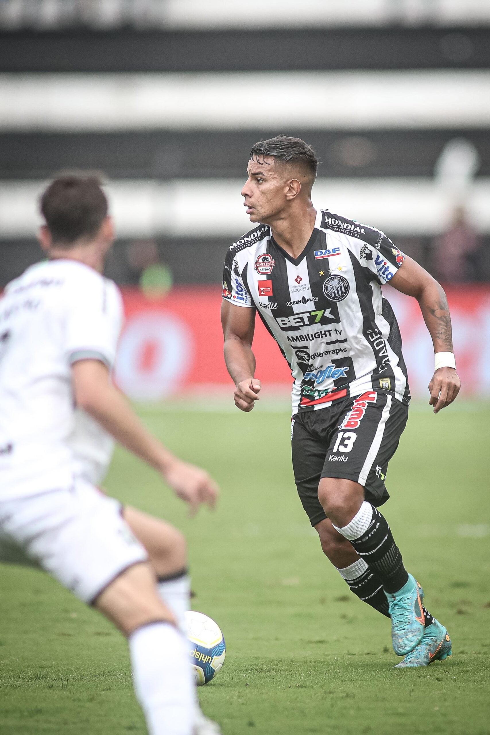 Após subida na tabela, Lucas Hipólito valoriza união do Operário e projeta encontro com Paysandu