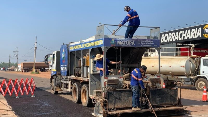 REVESTIMENTO ASFÁLTICO CONTINUA SENDO DESENVOLVIDO EM MATUPÁ
