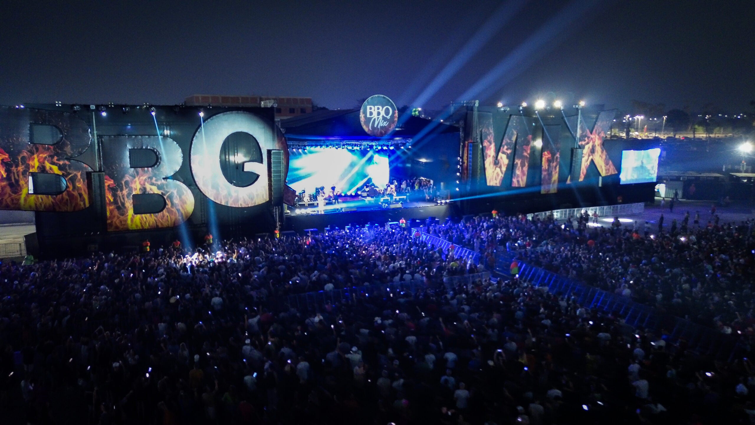 Maior churrasco do mundo reúne mais de 12 mil pessoas em Cuiabá