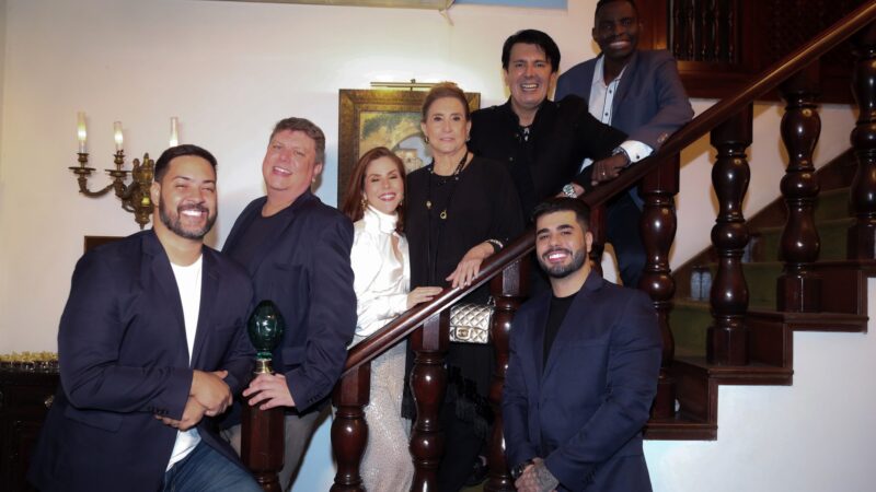 André Ramos recebe elite carioca para o lançamento do Vogue Weddings & Co