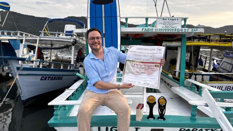 Enrico Pierro celebra dupla premiação e lança nova coletânea de poemas com seu pai na Flip-Paraty