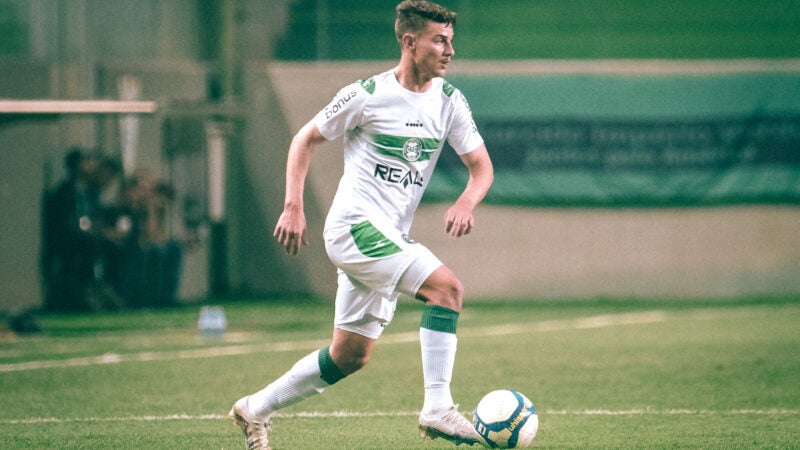 Líder em minutos no Coritiba, Natanael valoriza sequência de jogos