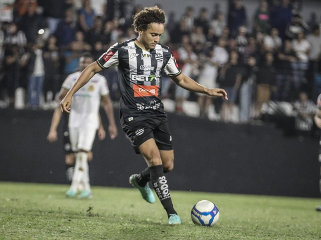 Com ampla história no Athletic, Bruno Gomes valoriza acesso à Série B e mira título da terceirona para coroar campanha histórica