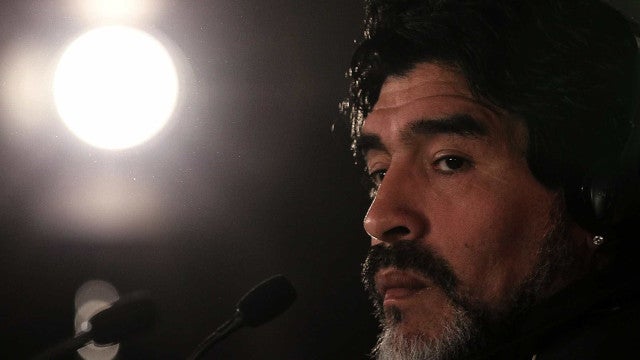 Justiça da Argentina autoriza transferência de corpo de Maradona a pedido de suas filhas