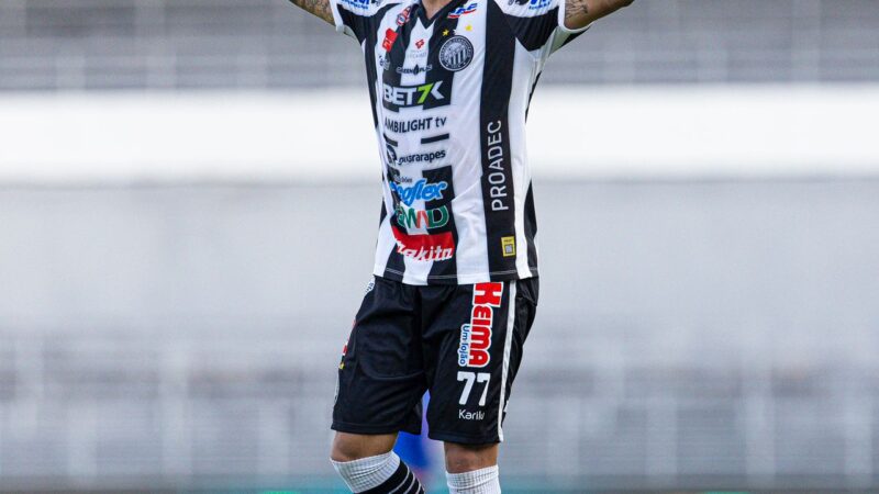 Com mais um gol, Maxwell celebra números e faz questão de valorizar desempenho do Operário na Série B