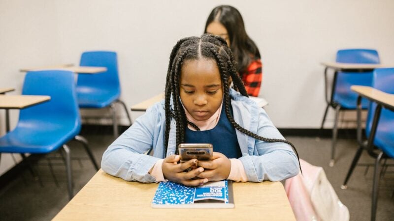 Proibição do uso de celular em escolas. Por que é importante?