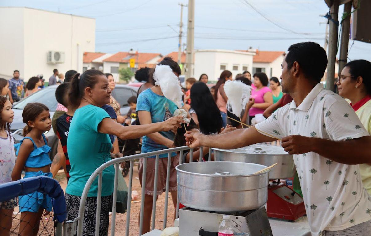 “Dia de Alegria” leva parque de diversão para mais de 2 mil pessoas no Nico Baracat