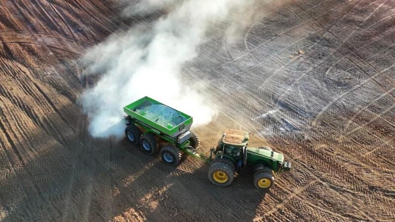 Evite erros na aplicação de corretivos para garantir produtividade na safra 2024/25