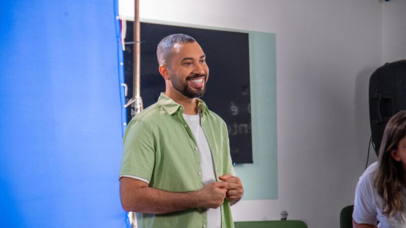 Gil do Vigor é o novo embaixador do Grau Educacional e reforça compromisso com a transformação pela educação