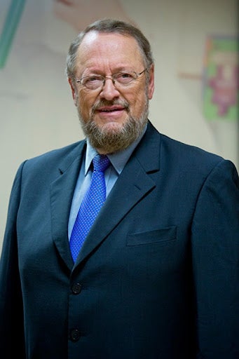 *UNG concede título de Doutor Honoris Causa ao educador e empresário, professor Antonio Carbonari Netto*