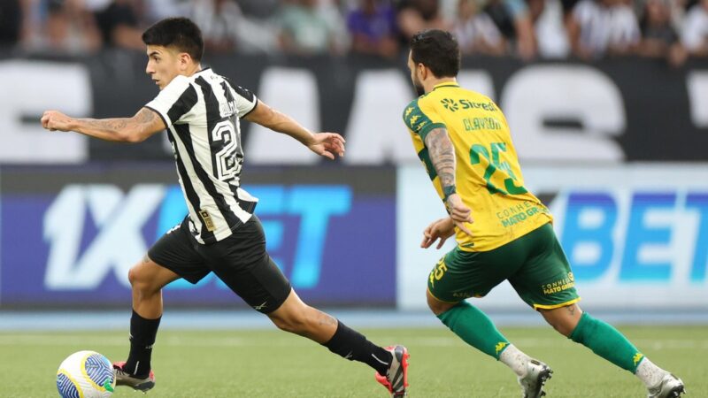Botafogo tropeça contra o Cuiabá, fica no empate e vê vantagem na liderança diminuir