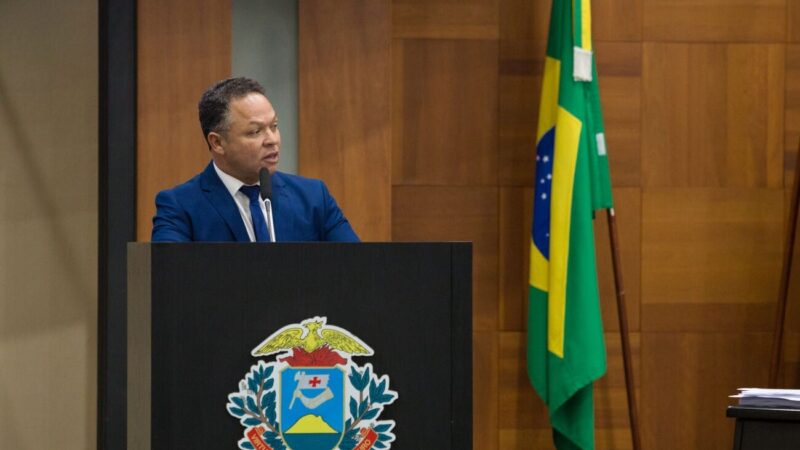 Cláudio Ferreira afirma que trânsito mata mais que o crime organizado e pede socorro aos Poderes