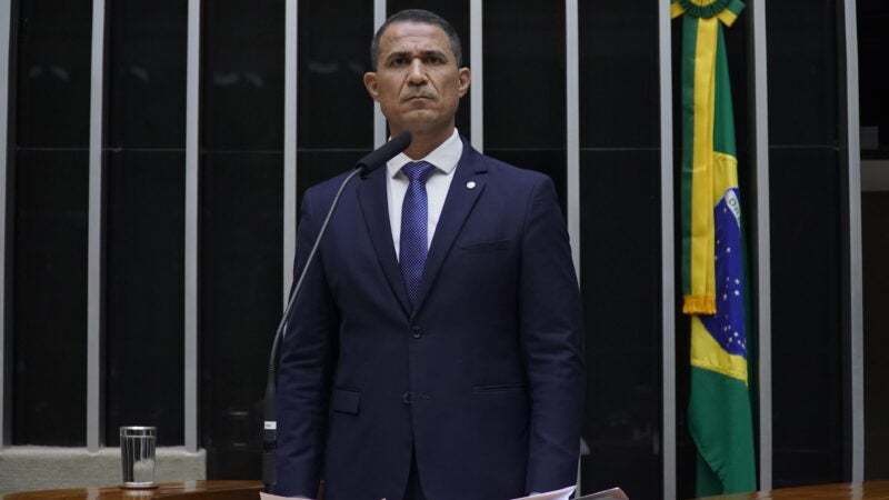 Lula quer polícias enfraquecidas e bandidos livres