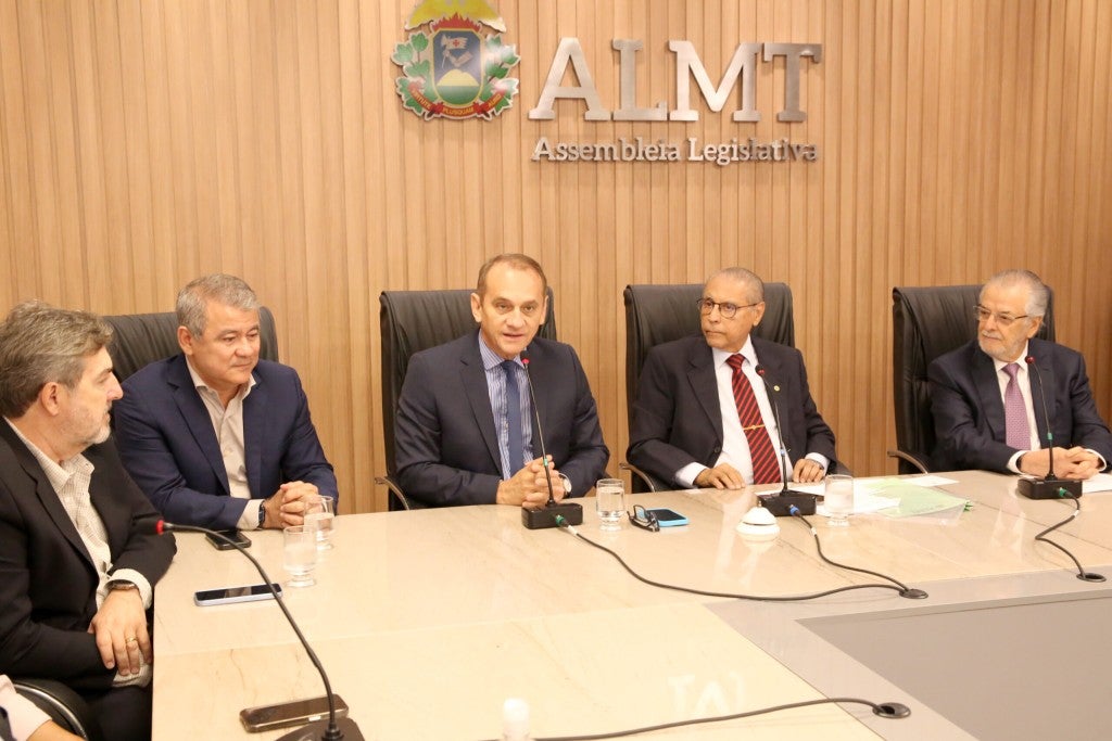 Assembleia presta homenagem ao centenário do empresário Ueze Elias Zahran