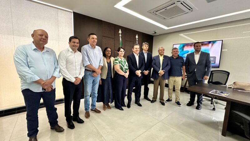 Deputada Coronel Fernanda lidera reunião com governador Mauro Mendes